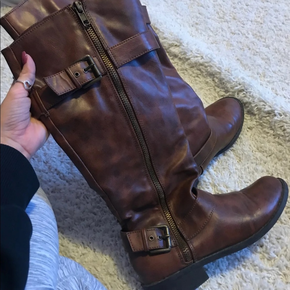 Leather boots